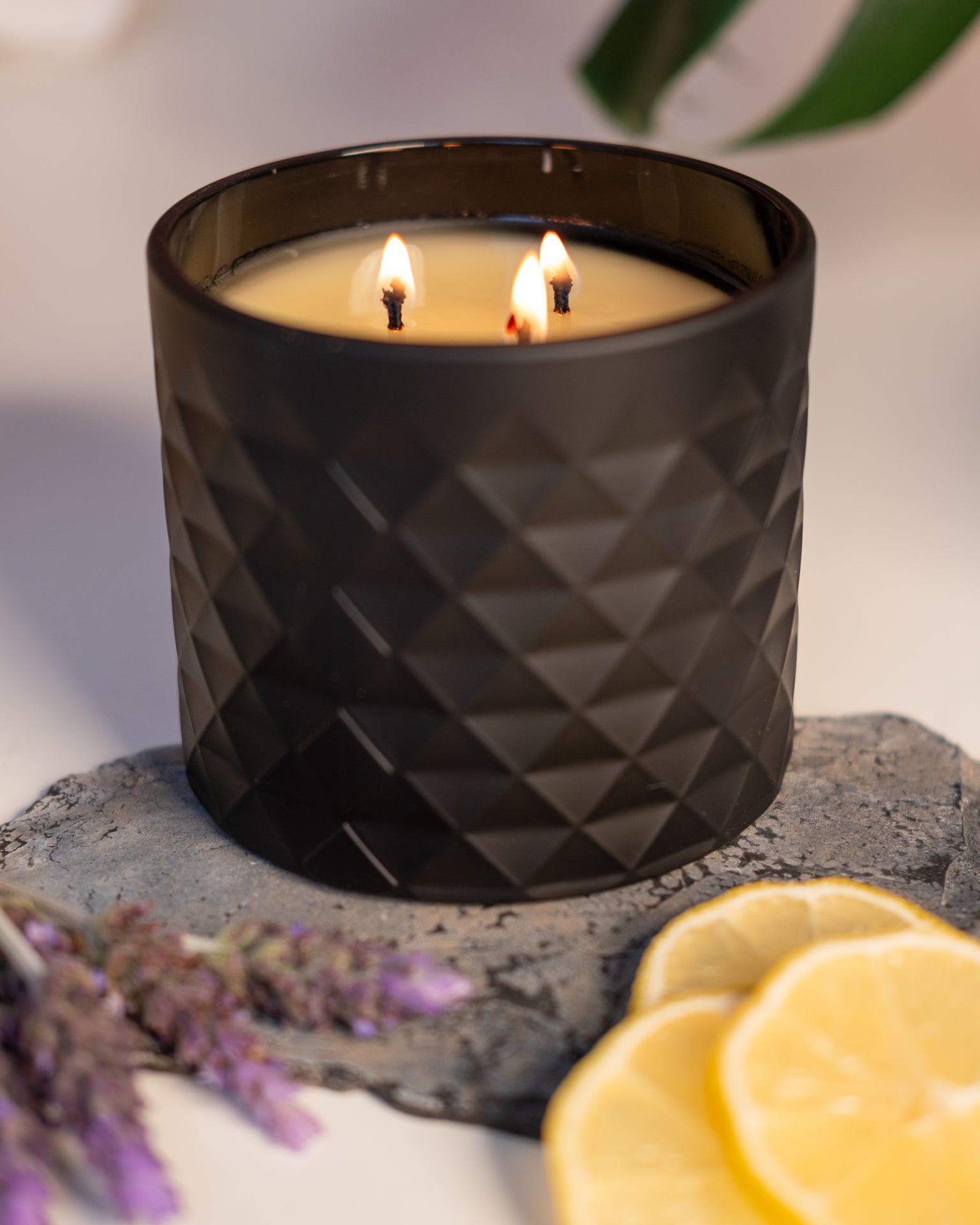 Ambre salé et agrumes