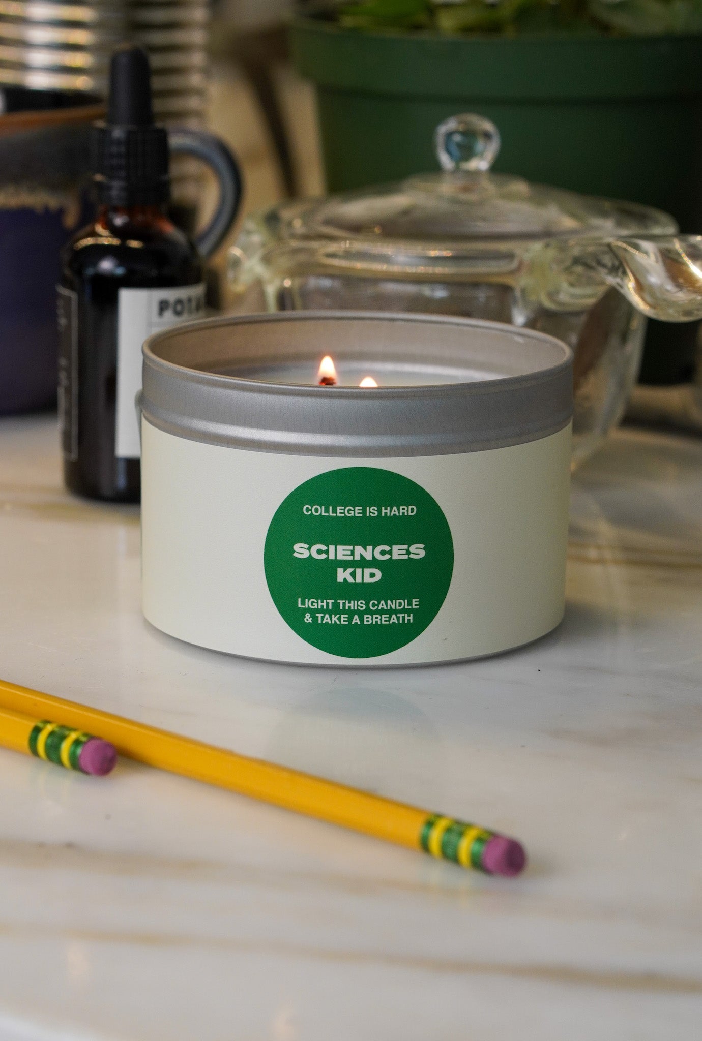 Sciences avec pomme, sauge, bois de santal